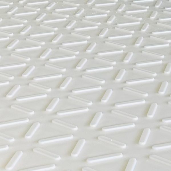 U-Mat G surface pattern — low-profile tread