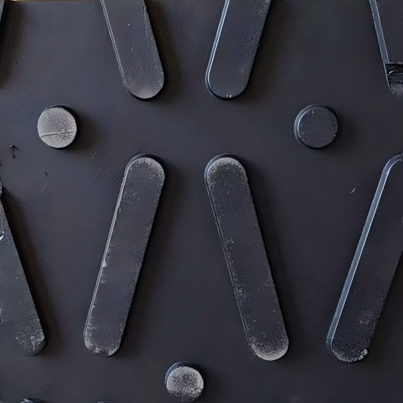 U-Mat H surface pattern — deep aggressive tread